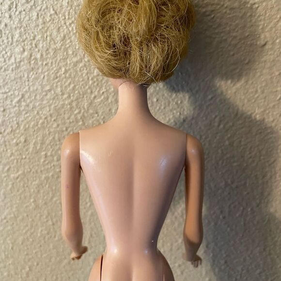 Midge 1960’s Bubble Cut Barbie Doll - Picture 9 of 13